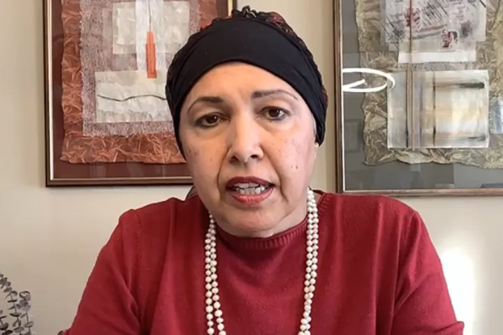 تجربه لیدا دقیقی در کانادا از سرطان پستان و اهمیت پیگیری چکاپ برای تشخیص به موقع